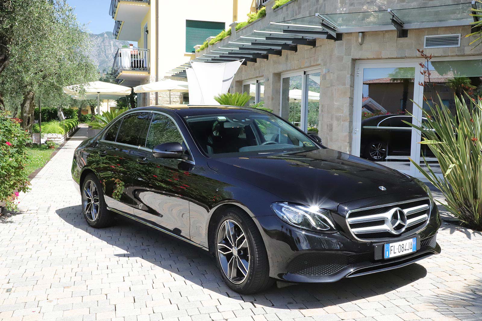 MERCEDES E220 4MATIC