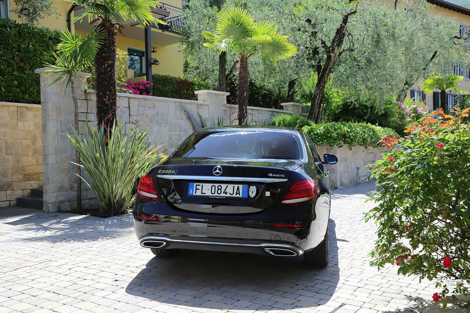 MERCEDES E220 4MATIC